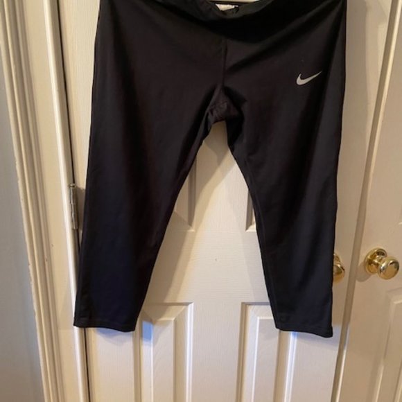 Nike Other Nike Womens Capri Leggings Poshmark